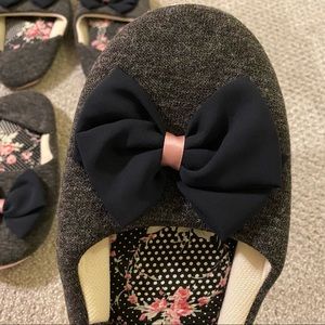 hand made slippers *2 pairs